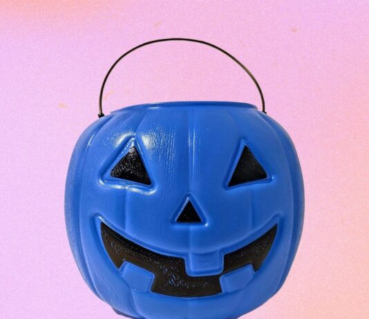 Autism & Halloween: Making the Holiday More Inclusive Blue Pumpkin - Tips for an Inclusive Halloween