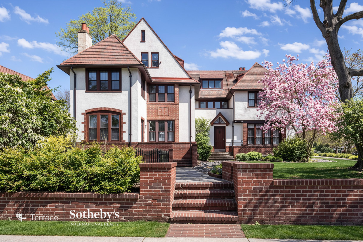 As of publish, a Gardens listing for Weiss is on the market for a record $3.995 million.